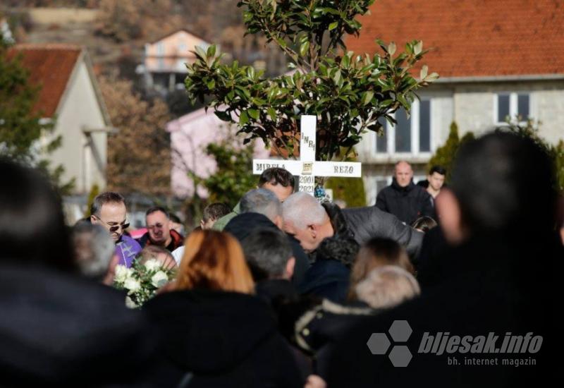 Posljednji ispraćaj Mirele Rezo i Stjepana Jukića